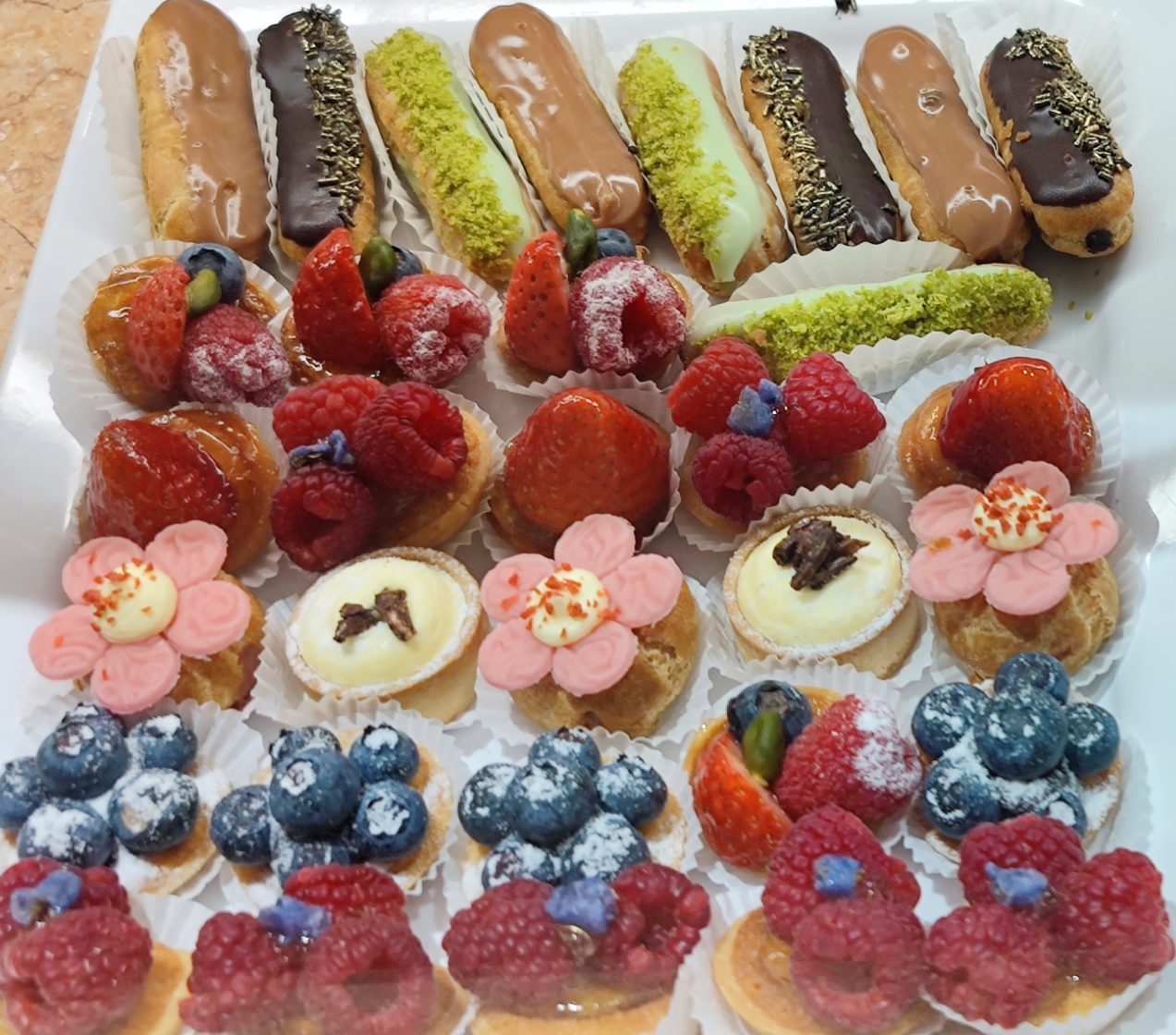 Geburtstags Arrangement Mittendrin Geburtstags Arrangement Mittendrin